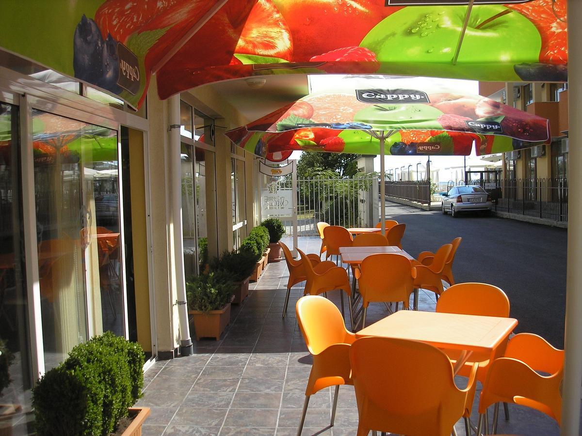 Hotel Eva Ravda Extérieur photo