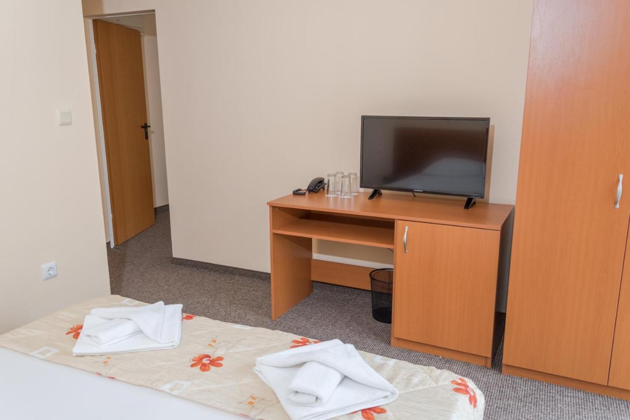 Hotel Eva Ravda Extérieur photo